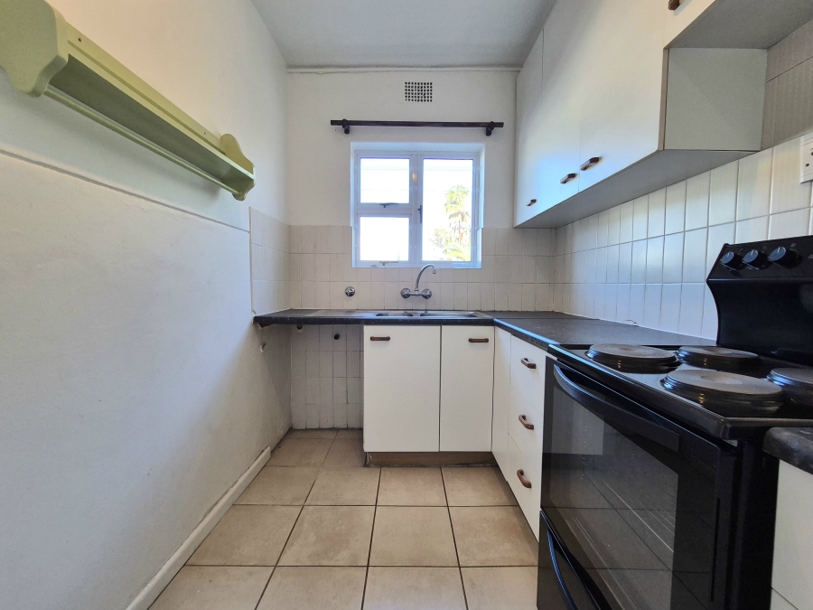 1 Bedroom Property for Sale in Wynberg Upper Western Cape